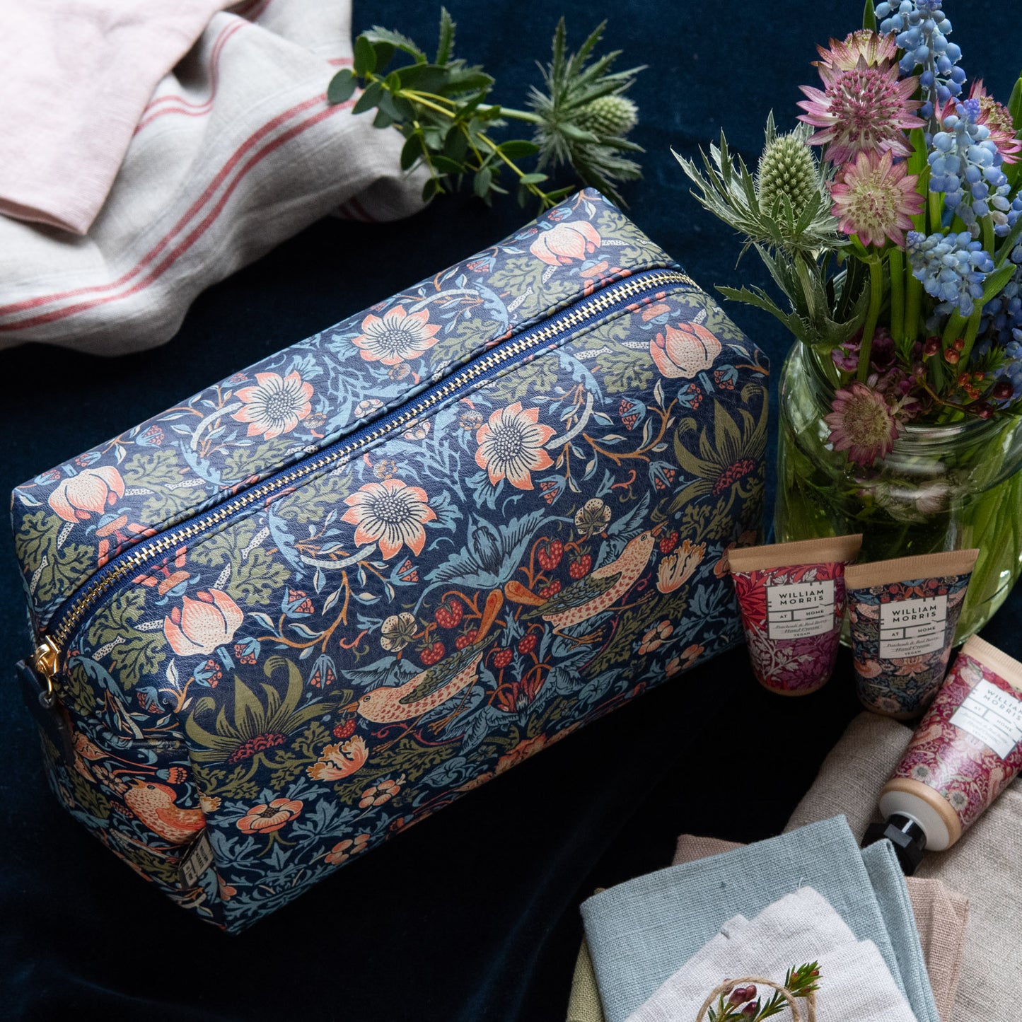 Strawberry Thief Large Wash Bag