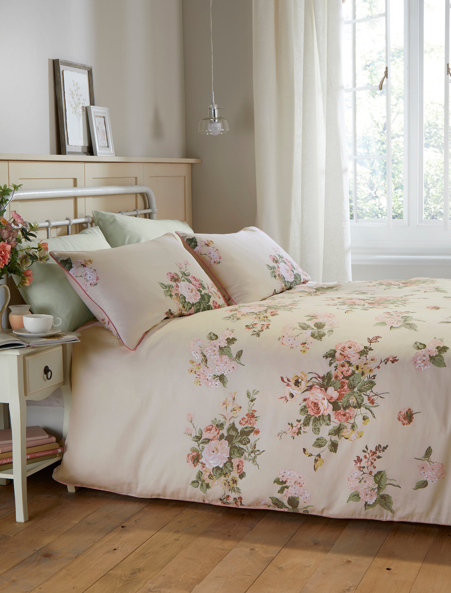 Rosemore Bedding Set