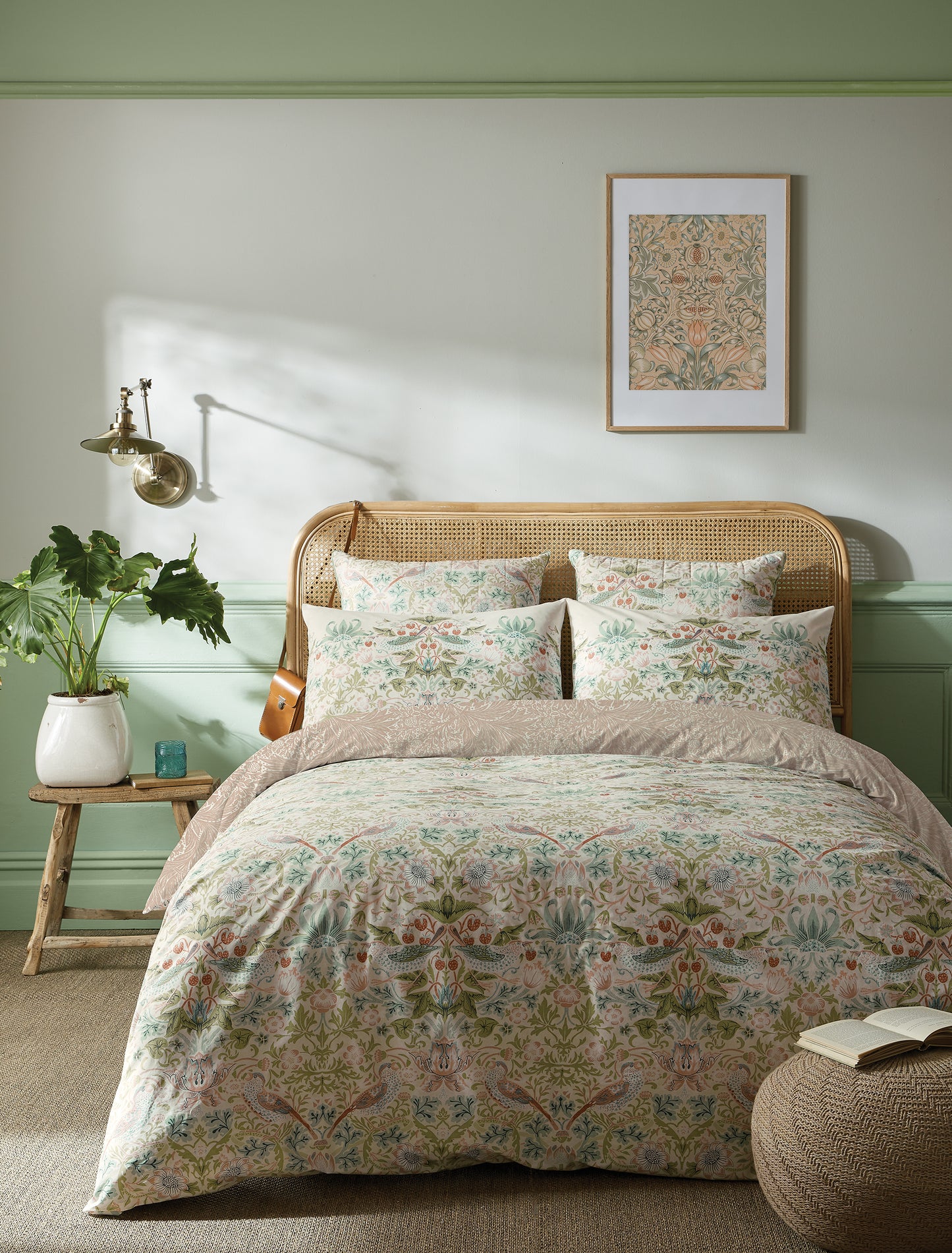 Strawberry Thief Bedding Set