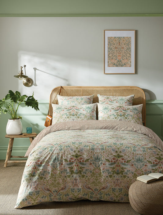 Strawberry Thief Bedding Set